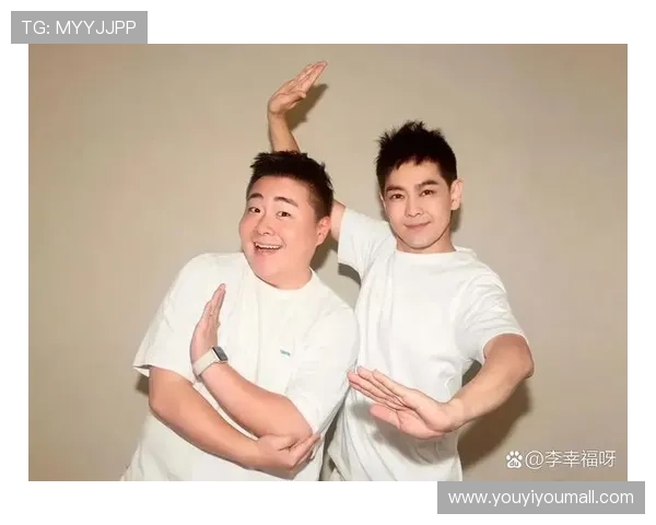 林志颖与足球明星亲密合影展现运动魅力与友谊的完美结合